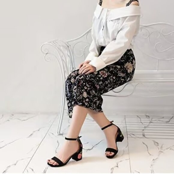 block heels - Picture 5 of 6